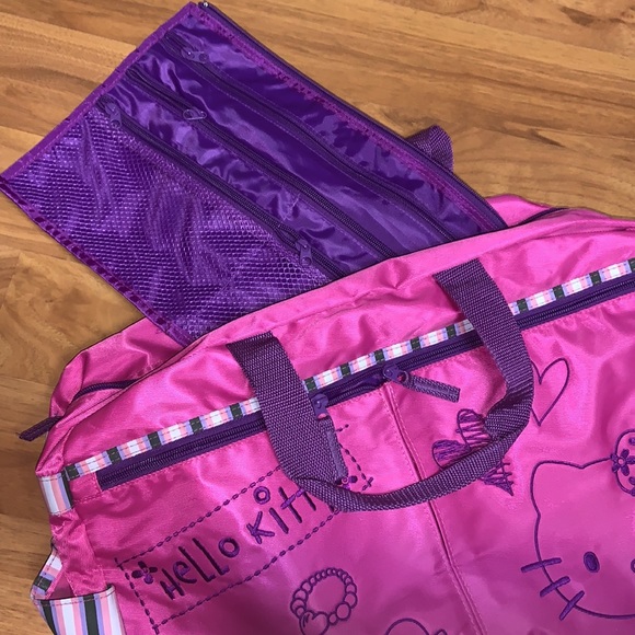 Hello Kitty Duffle / Overnight Tote Bag - Picture 10 of 14